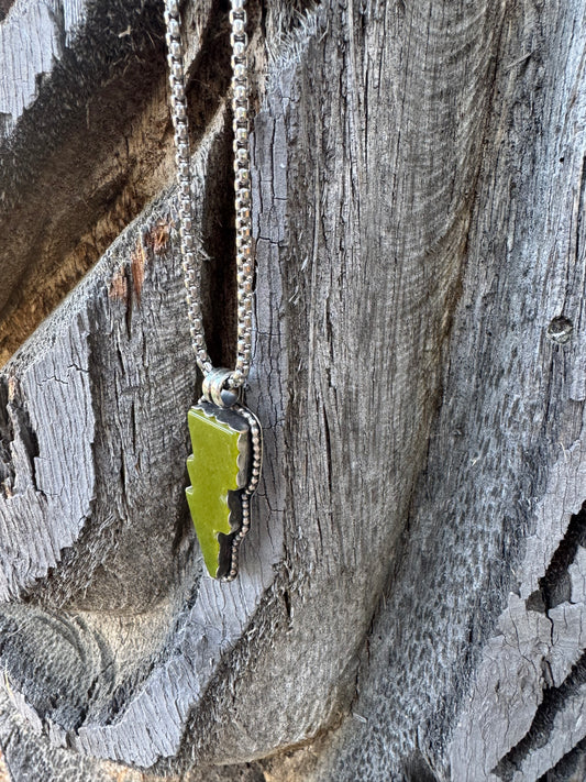 Green Serpentine Bolt Necklace